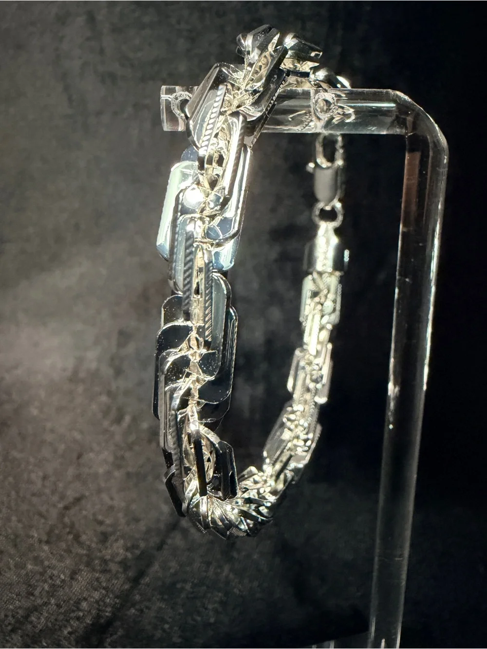 Milano Italy 925 Stamped Silver Filled Diamond Cut 8in 8MM Bracelet. 27.1g